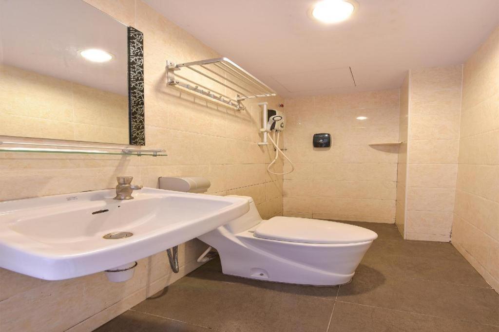 Grand Ct Hotel Malacca エクステリア 写真
